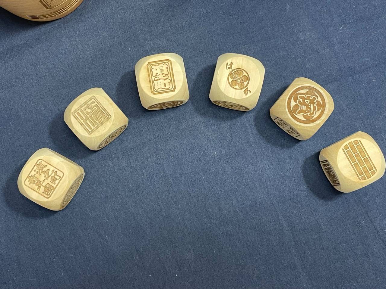 キュービックストラップ